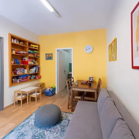 Folitsa Happy Apartment *